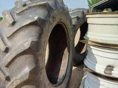 Räder, Reifen, Felgen & Distanzringe Good Year 580/70R38