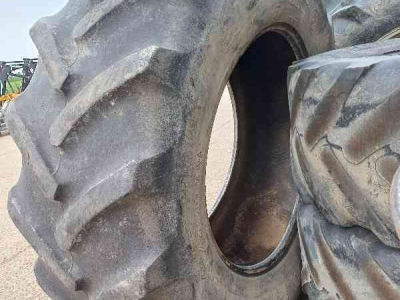 Räder, Reifen, Felgen & Distanzringe Good Year 580/70R38