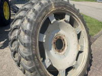 Räder, Reifen, Felgen & Distanzringe Alliance 11.2-48, 270/95R48 op verstelbare velg