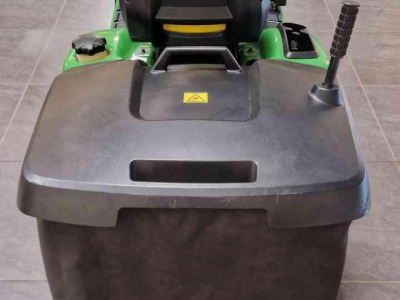 Aufsitzrasenmäher John Deere X300R