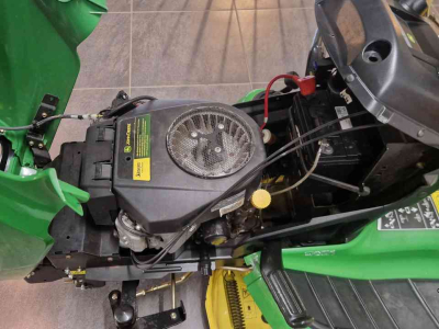 Aufsitzrasenmäher John Deere X300R