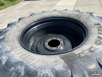 Räder, Reifen, Felgen & Distanzringe  710/70R38 + 600/65R28 Trelleborg TM800