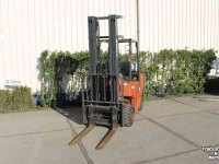 Gabelstapler Nissan A25PU heftruck forklift gabelstapler gas