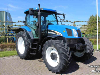 Schlepper / Traktor New Holland TSA135A