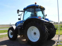 Schlepper / Traktor New Holland TS135A