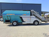 Selbstfahrende Futtermischwagen Storti Greyhound 180