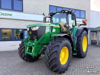Schlepper / Traktor John Deere 6M200