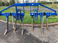 Tiefenlockerer VSS MTO-UV6 voorzet woeler grubber sporenwisser