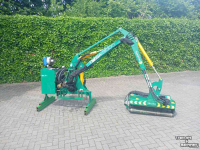 Mähausleger mit Schlegelmäher Spearhead Twiga 3000