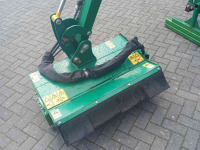 Mähausleger mit Schlegelmäher Spearhead Twiga 3000