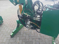Mähausleger mit Schlegelmäher Spearhead Twiga 3000