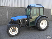 Obsttraktor New Holland TN90F