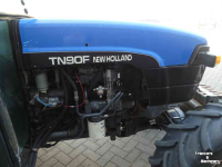 Obsttraktor New Holland TN90F