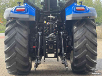 Schlepper / Traktor New Holland T7.260PLMI vario Stage V Fronthef+PTO Lucht Hydr. rem GPS 56km