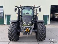 Schlepper / Traktor Valtra N175 Direct
