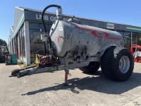Gülletankwagen / Güllefässer Jako 7000 liter tank