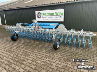 Striegelmaschine  600