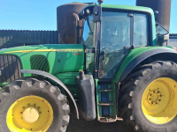 Schlepper / Traktor John Deere 6820