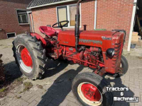 Schlepper / Traktor International Farmell D 324