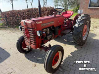 Schlepper / Traktor International Farmell D 324