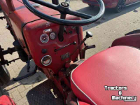 Schlepper / Traktor International Farmell D 324
