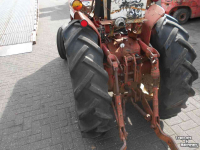 Obsttraktor International 423