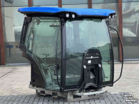 Schlepper / Traktor New Holland Cab met Nieuw PLMi dak Blue Power en  Standaard Blauw