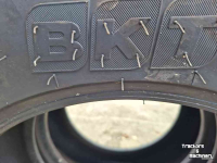 Räder, Reifen, Felgen & Distanzringe BKT 280/70R20