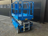 Scherenarbeitsbühnen Genie GS-2046