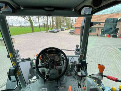 Schlepper / Traktoren Deutz-Fahr Agrotron M420