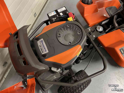 Aufsitzrasenmäher Husqvarna Husqvarna R216T AWD! Nieuw!