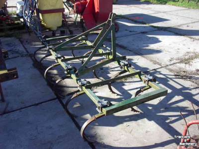 Grubber  Veertand cultivator