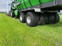 Lade- und Dosierwagen Deutz-Fahr Onderstel met 8 wielen