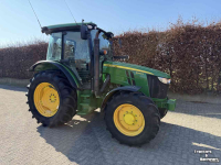 Schlepper / Traktor John Deere 5090R