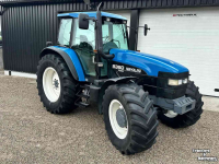 Schlepper / Traktor New Holland 8360