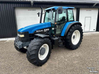 Schlepper / Traktor New Holland 8360