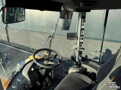 Radlader Volvo L70F shovel