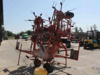 Kreiselheuer Kuhn GF8501MHO cirkelschudder 8-elements schudmachine