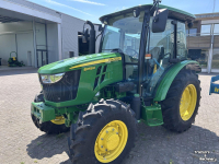 Schlepper / Traktor John Deere 5058E