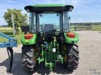 Schlepper / Traktor John Deere 5058E