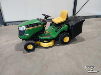 Aufsitzrasenmäher John Deere X 135R