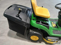 Aufsitzrasenmäher John Deere X 135R