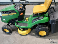 Aufsitzrasenmäher John Deere X 135R