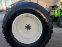 Räder, Reifen, Felgen & Distanzringe Nokian 550/60R22.5 en 710/55R34 Gazonbanden