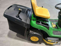 Aufsitzrasenmäher John Deere X 135R