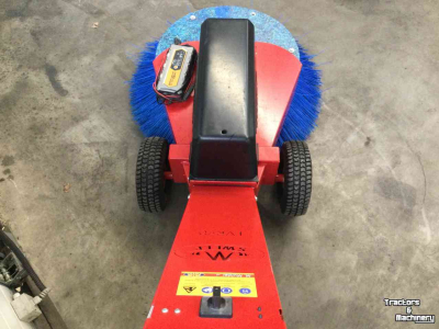 Kehr- und Kehrsaugmaschinen Mulder M sweep lvr90E overjarig demomodel