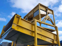 Grosskistenkantler Tong Kisten-kantelaar met afvoerband / uitvoerband 2500X2000 mm