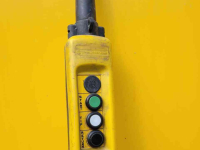 Grosskistenkantler Tong Kisten-kantelaar met afvoerband / uitvoerband 2500X2000 mm