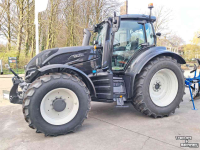 Schlepper / Traktor Valtra T215 D