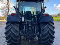 Schlepper / Traktor Valtra N143 Hitech